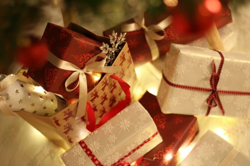 christmas 2558906 1280 800x533 - trovaregalodonna.it - Idee Regalo Donna per Ogni Occasione​