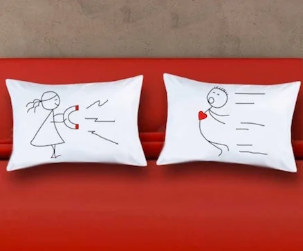 coppia federe lui e lei - Regalo San Valentino: tante soluzioni personalizzate